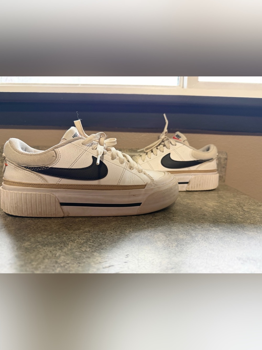 Nike court legacy lift